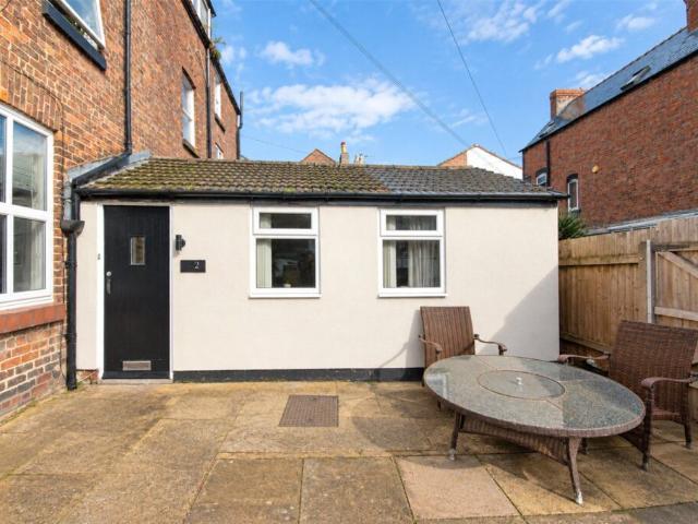 apartment for rent in Banks Road, West Kirby, Wirral, CH48 0QX