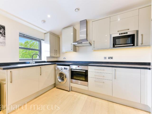 apartment for rent in Barnsbury Lane, Surbiton, Surbiton