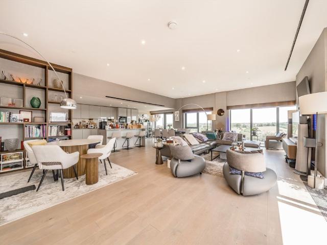 apartment for rent in Beaufort Square, Colindale