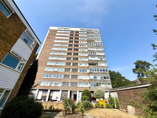 apartment for rent in beechmount road, so16