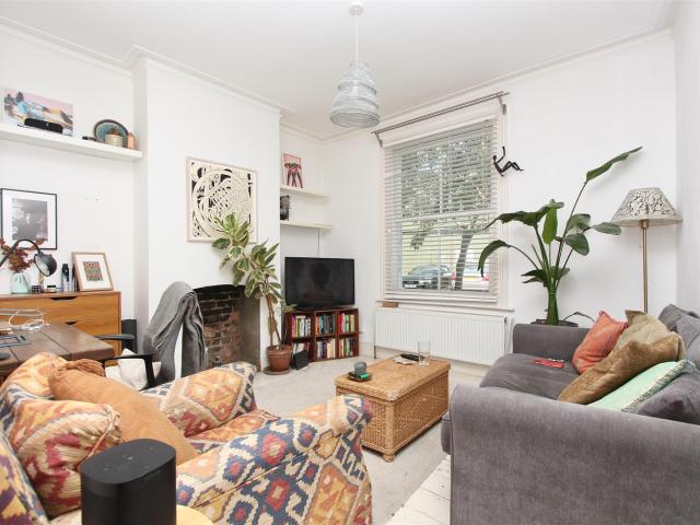 apartment for rent in Belfast Road, N16
