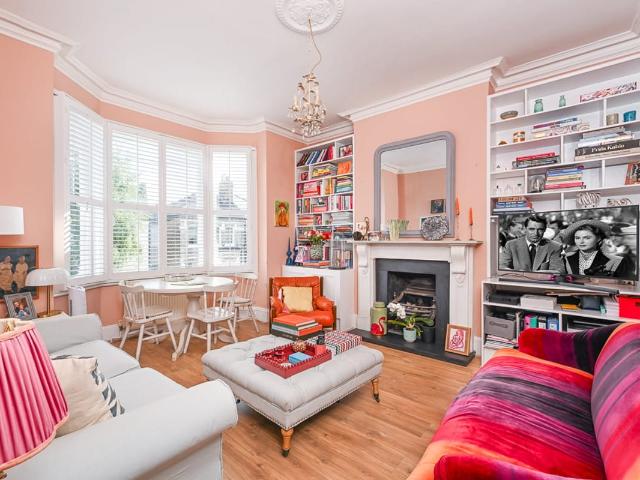 apartment for rent in Belleville Road, London, SW11