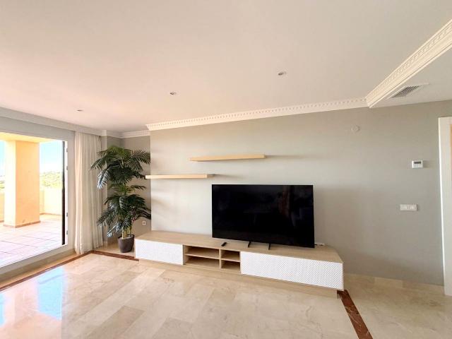 Apartment For Rent in Benahavís, Benahavís