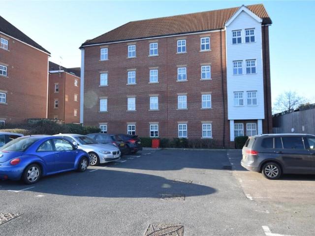 apartment for rent in Bessemer Close, SS16 5GH