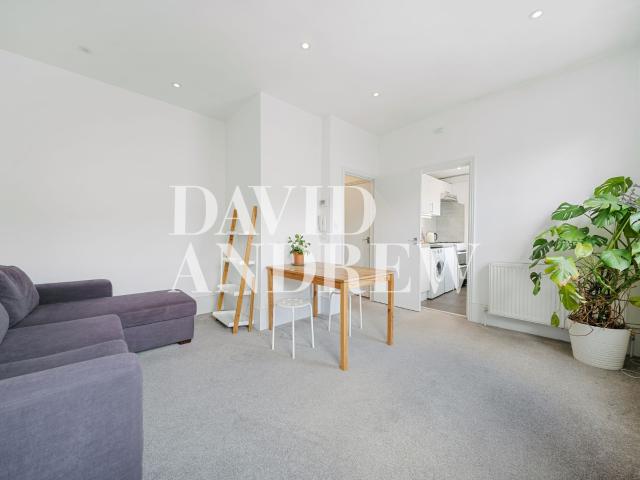 apartment for rent in Blackstock Road, London, N4