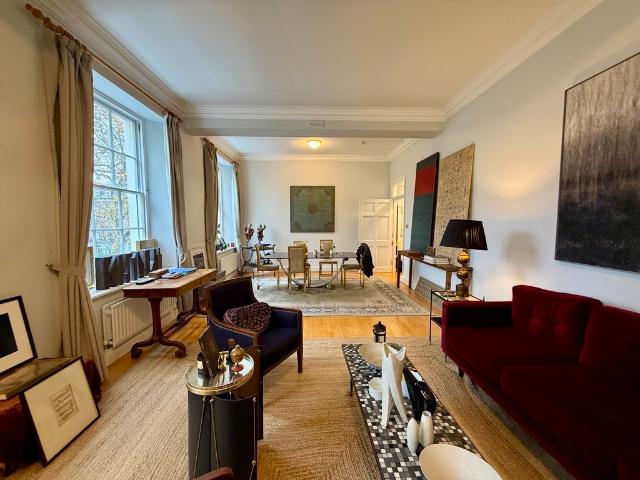 2 bedroom flat to rent on Bryanston Square, London