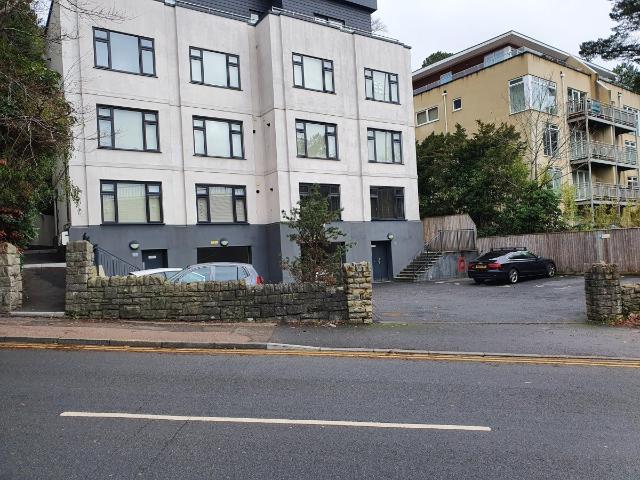 apartment for rent in Branksome Wood Road, Bournemouth
