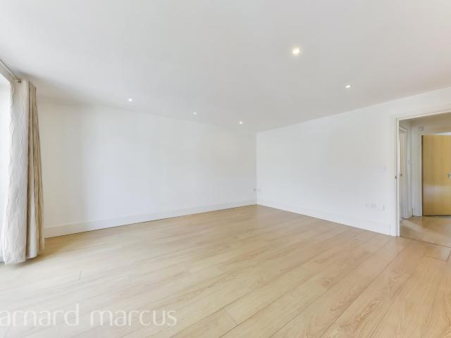 apartment for rent in Brighton Road, Surbiton, Surbiton