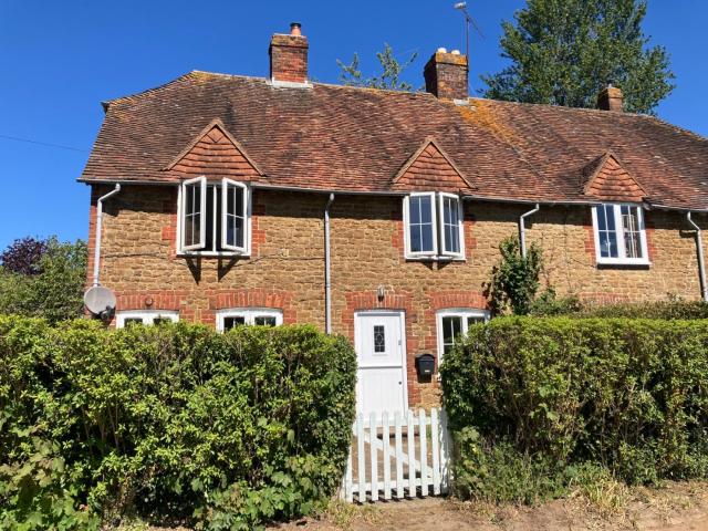 apartment for rent in Godalming Surrey GU8 6AT Lombard Street, Shackleford