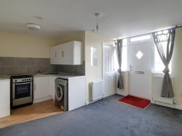 apartment for rent in Godstone Road, Kenley, Surrey, United Kingdom
