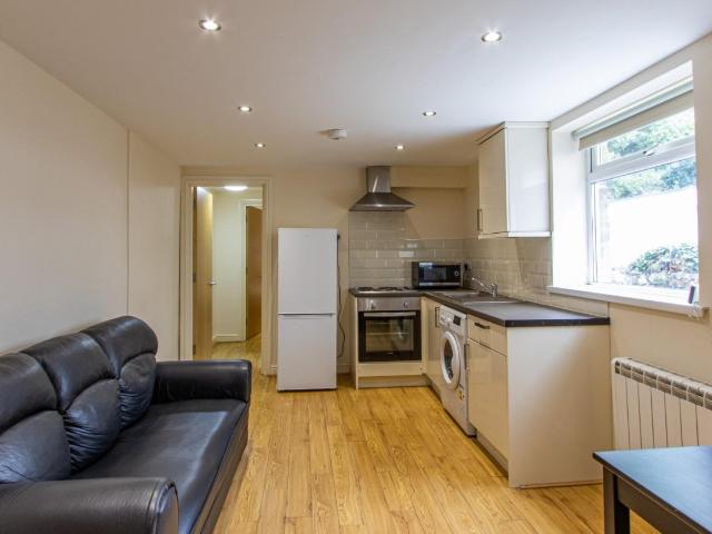 apartment for rent in Gordon Road, Cardiff, CF24 3AL