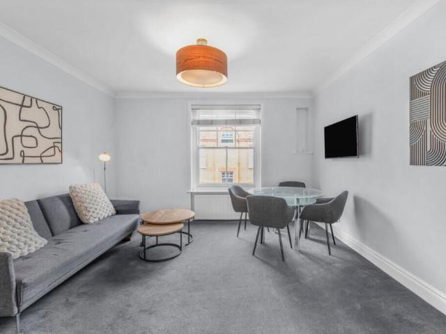 apartment for rent in Gosfield Street, W1W 6HH