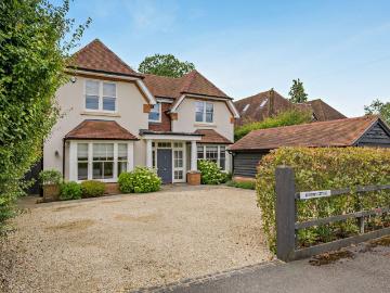 apartment for rent in Gerrards Cross Buckinghamshire SL9 8NP The Ridgeway, Chalfont St. Peter