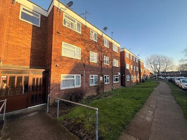 apartment for rent in Gloucester Close, Kettering, Kettering