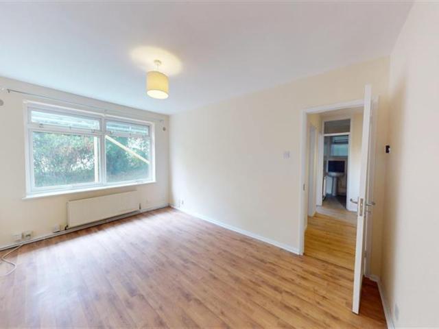 apartment for rent in Dorchester Court, Buckingham Road, South Woodford, E18