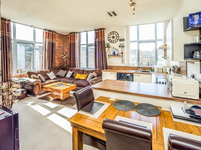 apartment for rent in Dewsbury Road, Elland, Elland