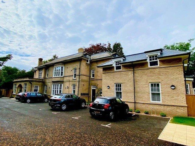 apartment for rent in Dean Park Road, Bournemouth
