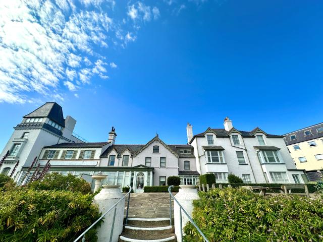 apartment for rent in Deganwy, LL31 9FA