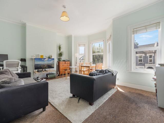 apartment for rent in Duckett Road, London, N4