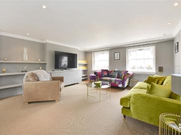 Apartment for rent in Erskine House, 59 Davies Street, Mayfair, W1