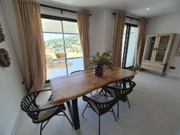 Apartment For Rent in Estepona, Estepona