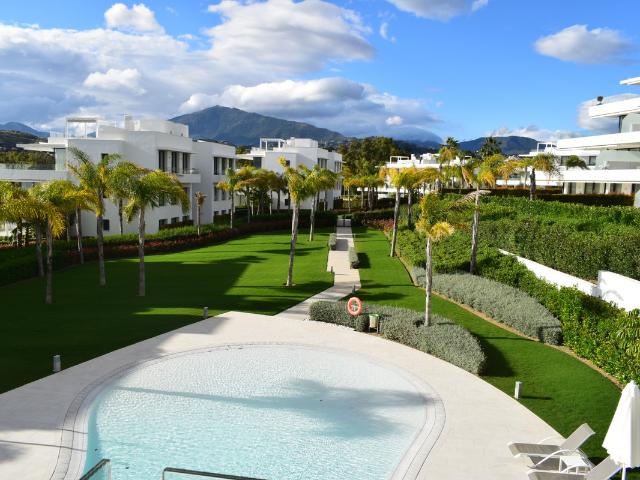 Apartment For Rent in Estepona, Estepona