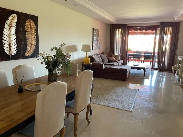 Apartment For Rent in Estepona, Estepona