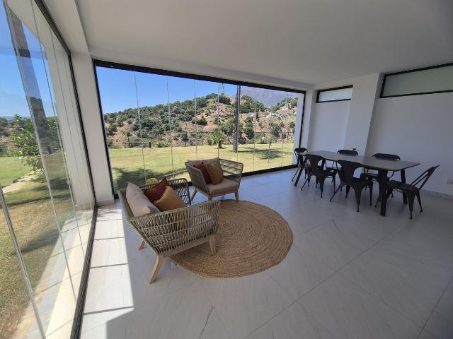 Apartment For Rent in Estepona, Estepona