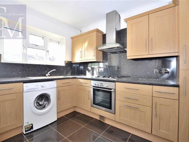 apartment for rent in Etheridge Road, Loughton IG10
