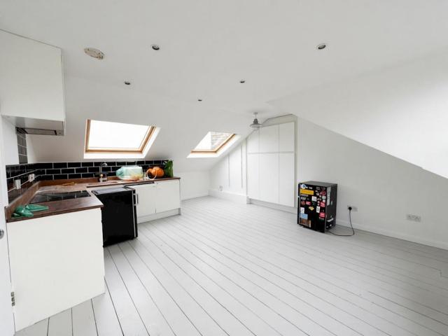 apartment for rent in Evering Road