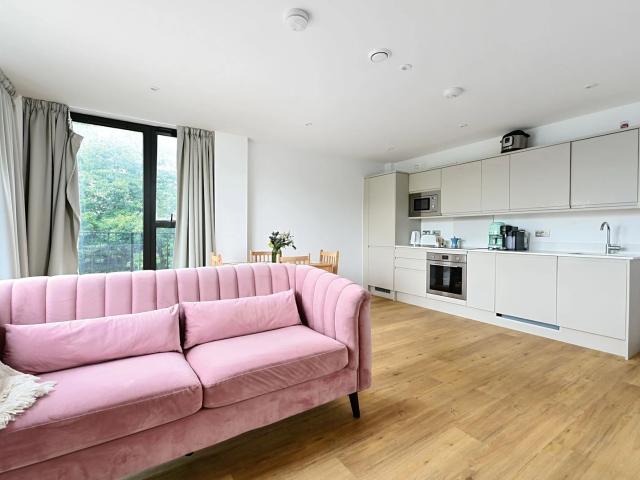 apartment for rent in Farnborough Road, Farnborough, GU14