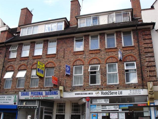 apartment for rent in Finchley Lane, NW4 1BN
