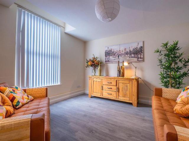 apartment for rent in Flat 1, 19 Wellesley Avenue, Belfast, BT9 6DG