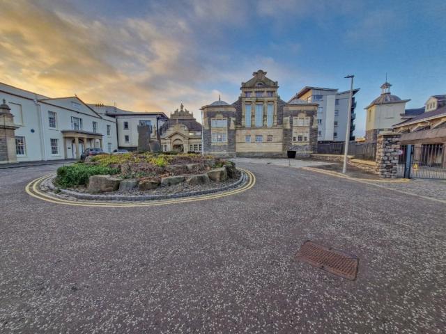 apartment for rent in Knightstone Causeway, Weston super Mare, Somerset