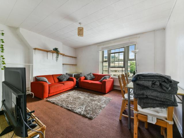 apartment for rent in Kennington Park Road, London, London