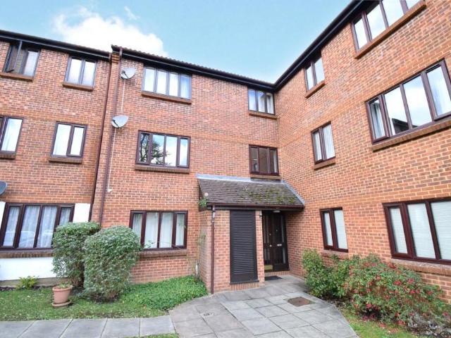 apartment for rent in Kilmington Close, RG12 0GL