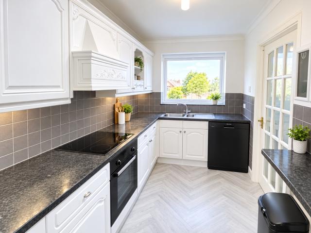 apartment for rent in Kingston Court, Lichfield Road, Sutto.