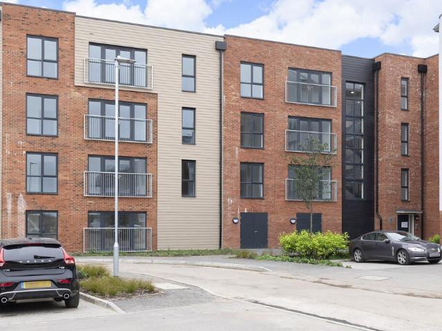 apartment for rent in Hobbs Way, GL2 5SF