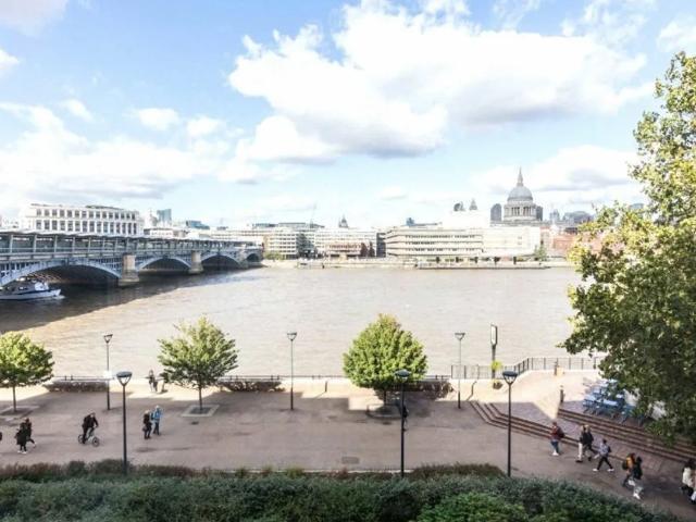 apartment for rent in Hopton Street, London, SE1 9JW