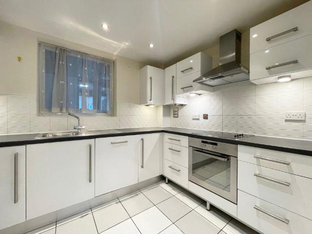 apartment for rent in Horsted Court, 23 Kingscote Way, Brighton, BN1 4GJ