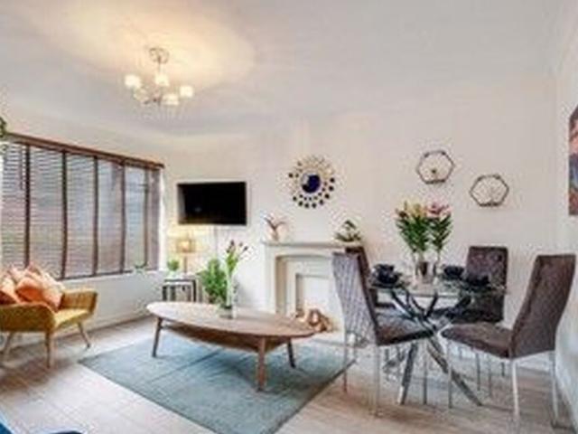 apartment for rent in HA4 Bourne Ct 6