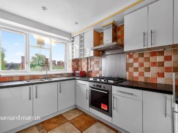 apartment for rent in Hazelhurst Road, London, London