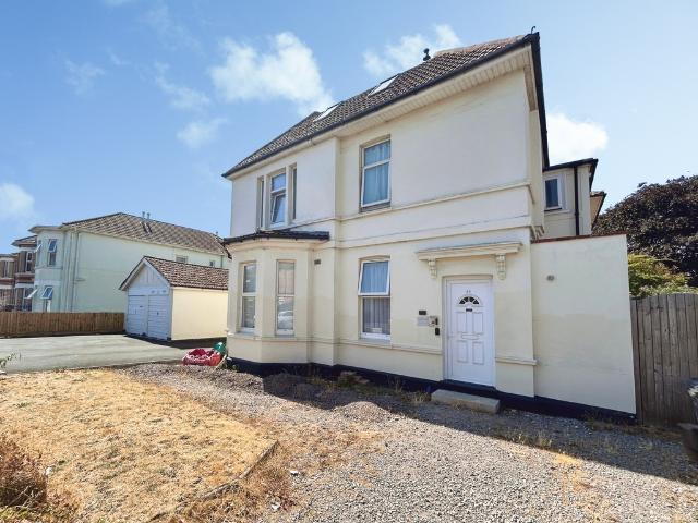 Apartment for rent in Hamilton Road, Bournemouth