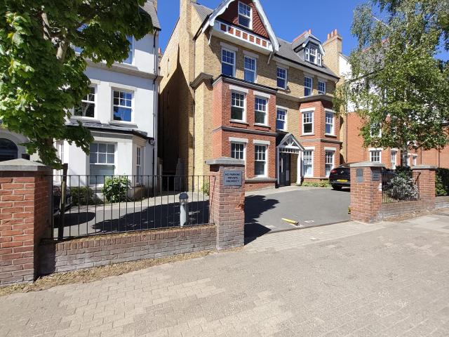 apartment for rent in Hanger Lane, London, London