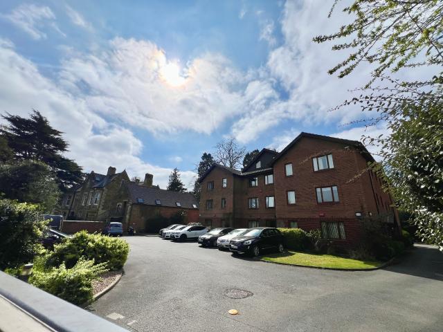 apartment for rent in Harlestone Road, Northampton, Northampton