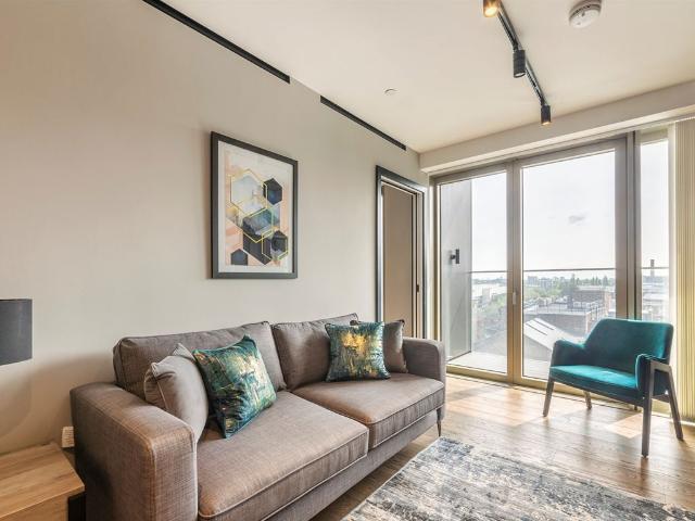 apartment for rent in Hewett Street, Shoreditch