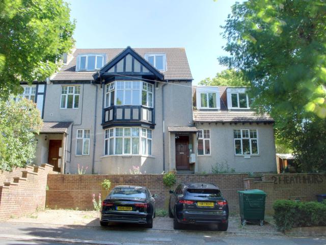 apartment for rent in Heathhurst Road, South Croydon, Surrey, United Kingdom