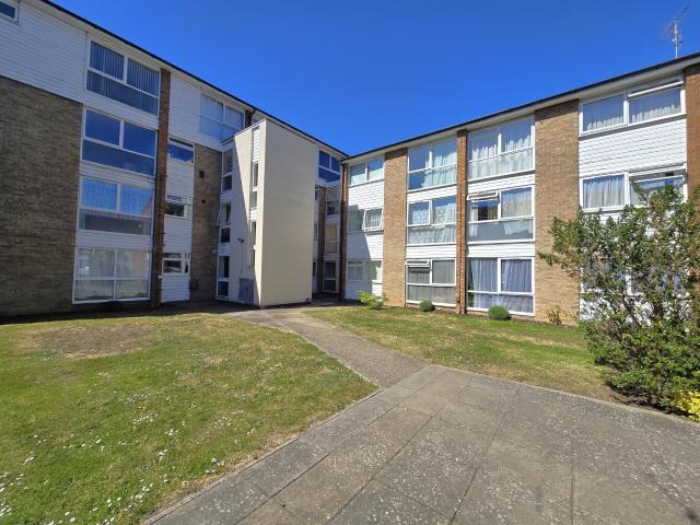apartment for rent in Hedge Lane, London, London