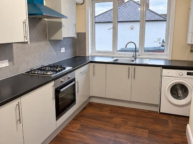 apartment for rent in Hibernia Road, Hounslow, TW3 3RP