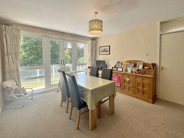 apartment for rent in High Trees Poole BH13 7BT